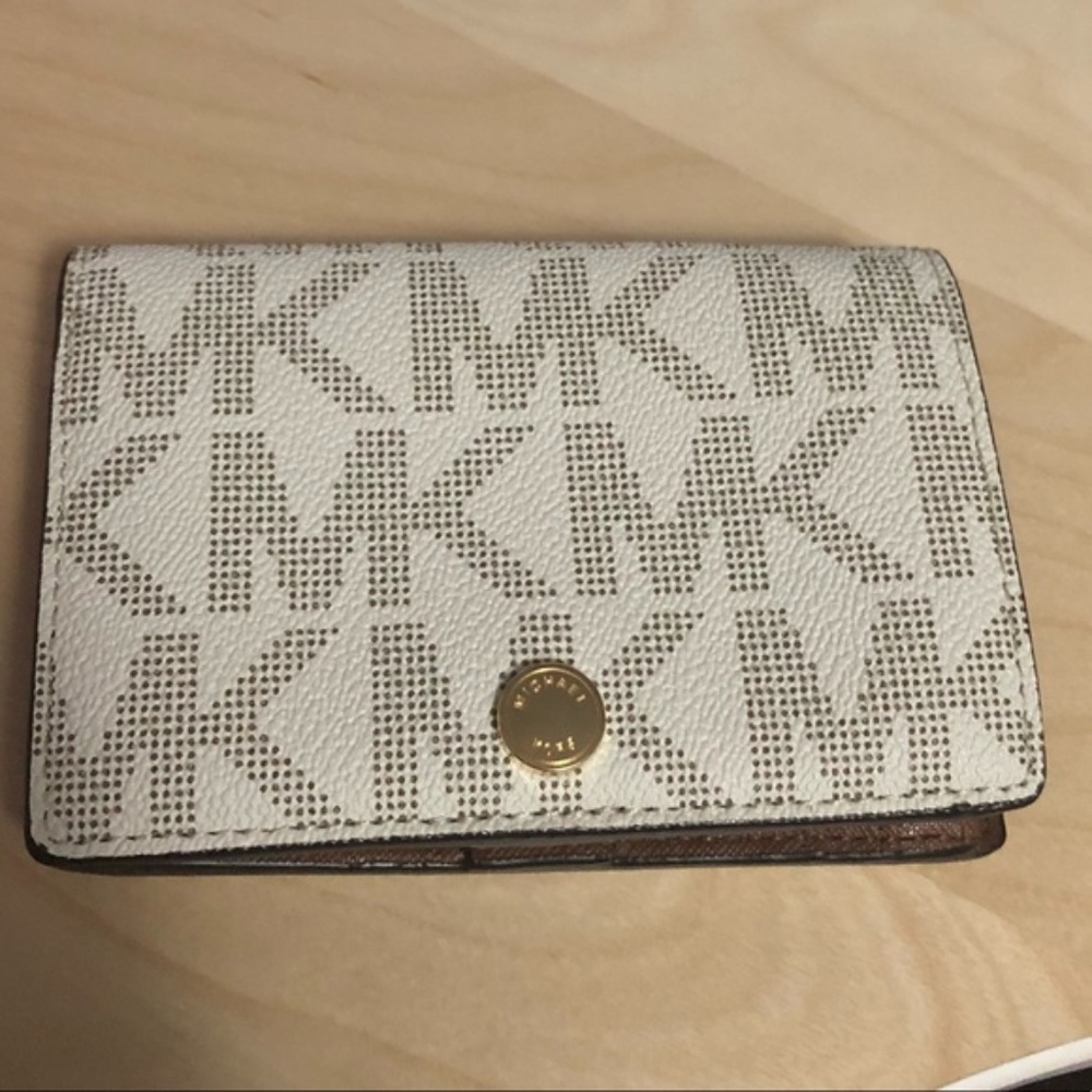 NWOT Michael Kors Monogram Wallet
